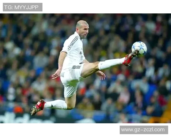 聚焦足球球星大帅哥魅力人生与绿茵场上的辉煌传奇故事 聚焦足球球星大帅哥魅力人生与绿茵场上的辉煌传奇故事