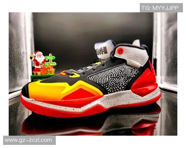 球星足球运动鞋设计特点解析:提升性能与舒适度的完美结合 球星足球运动鞋设计特点解析:提升性能与舒适度的完美结合