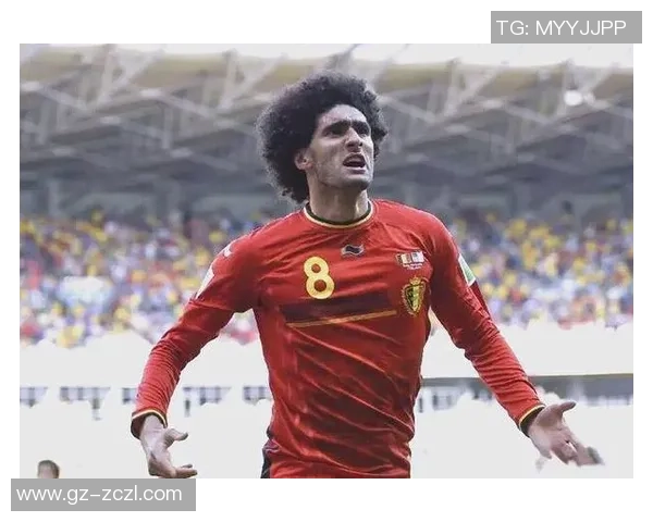 长发足球球星独特发型解析与赛场风采展示